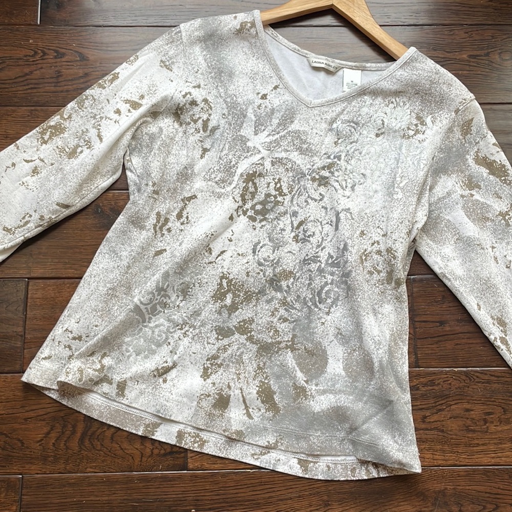 Laura Ashley fleur de lis metallic silver gold v-neck cotton grand millennial GM